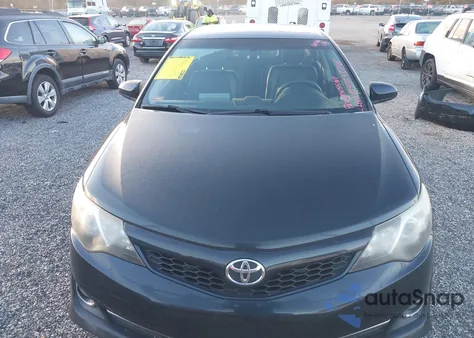 2013 Toyota Camry Se z USA, uszkodzony, nr VIN 4T1BF1FK8DU237237